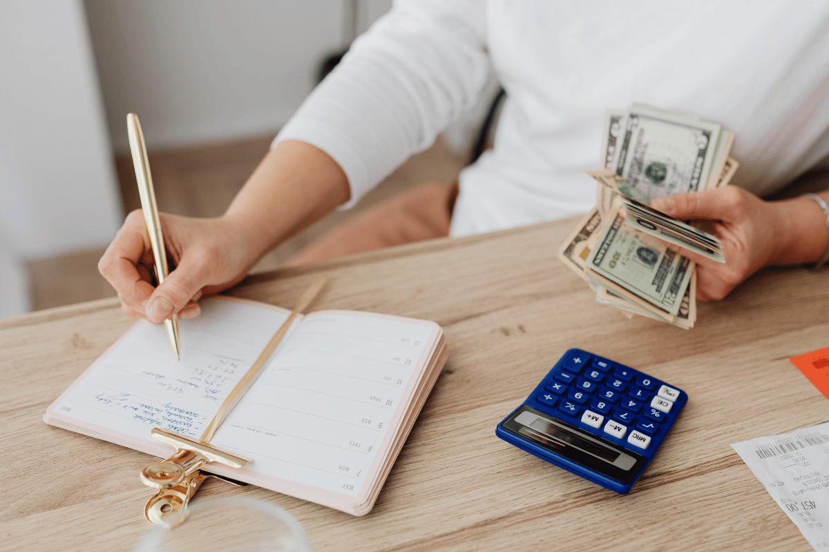 Why Outsourcing Business Bookkeeping Can Save Time and Money for Small Businesses